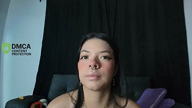 yungelitamor  online show from 05-22-26, 05:03