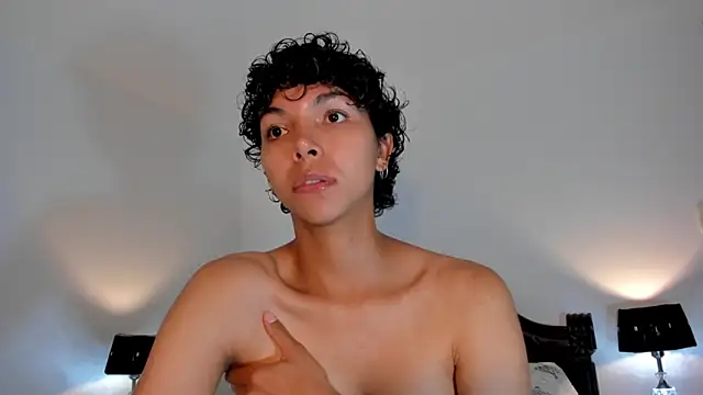 xhenisa  online show from 03-13-25, 01:54