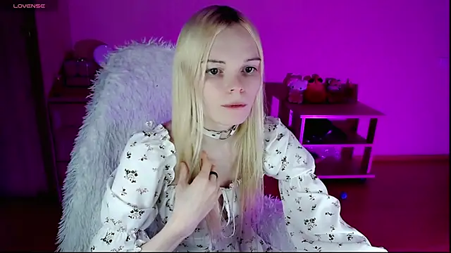 Emily Nyaffee online show from 12-15-24, 10:47