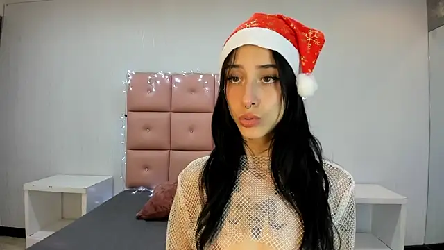 Snapshot of lhiamfit chatting on 12-06-24, 03:44 lhiamfit online show from 12-06-24, 03:44
