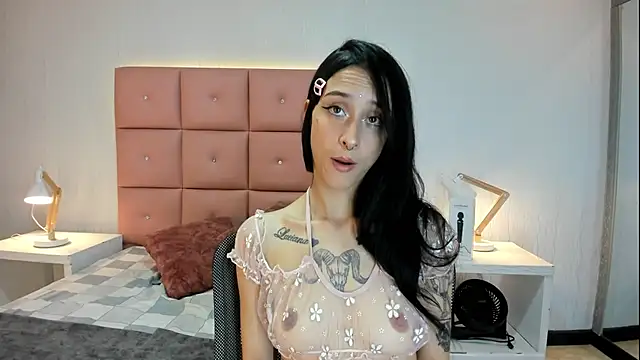 Snapshot of lhiamfit chatting on 09-26-25, 04:11 lhiamfit online show from 09-26-25, 04:11