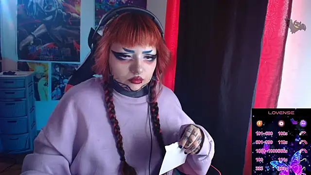 Snapshot of linda_mort chatting on 02-16-26, 09:33 linda mort online show from 02-16-26, 09:33