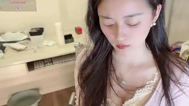 A-xena online show from 11-27-25, 02:52