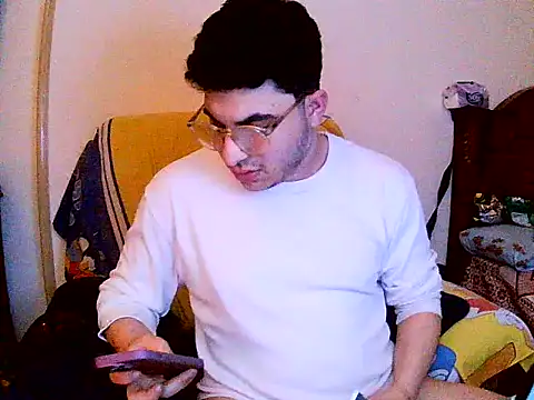 Snapshot of badboixx chatting on 03-27-26, 02:39 badboixx online show from 03-27-26, 02:39