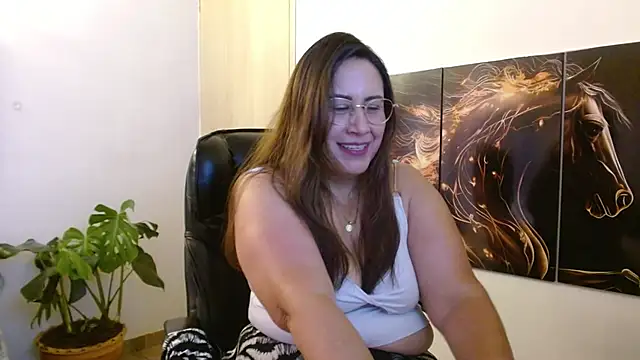 amalia brunette online show from 04-12-26, 09:31