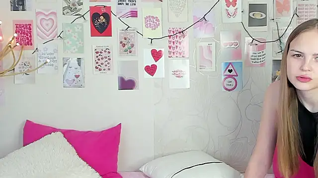 Snapshot of little_radiant_sun chatting on 02-02-26, 08:24 little radiant sun online show from 02-02-26, 08:24