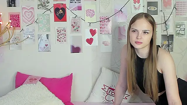 Snapshot of little_radiant_sun chatting on 02-13-26, 09:49 little radiant sun online show from 02-13-26, 09:49