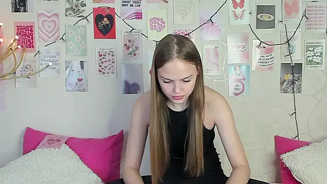 Snapshot of little_radiant_sun chatting on 02-14-26, 07:49 little radiant sun online show from 02-14-26, 07:49