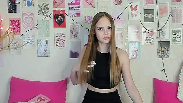 Snapshot of little_radiant_sun chatting on 02-20-26, 09:43 little radiant sun online show from 02-20-26, 09:43