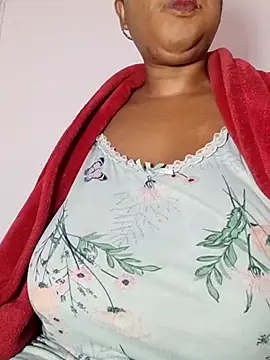 Snapshot of Bootyliciousbbw12 chatting on 06-24-26, 05:50 Bootyliciousbbw12 online show from 06-24-26, 05:50