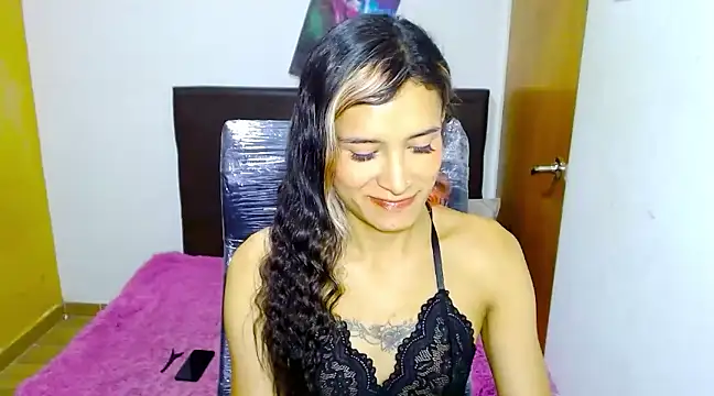 Queen camila online show from 03-12-25, 06:44