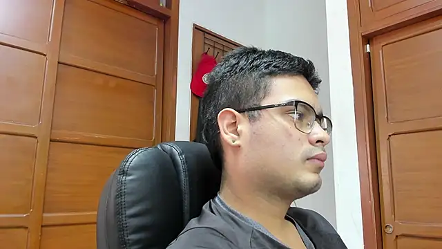Snapshot of willy_colombia chatting on 01-23-25, 07:29 willy colombia online show from 01-23-25, 07:29