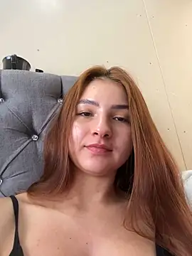 Snapshot of Vikycon chatting on 01-15-25, 04:32 Vikycon online show from 01-15-25, 04:32