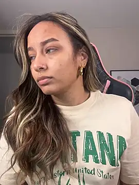 DianaHopson online show from 10-24-25, 01:57