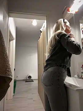 Ella Charm online show from 02-11-26, 04:23