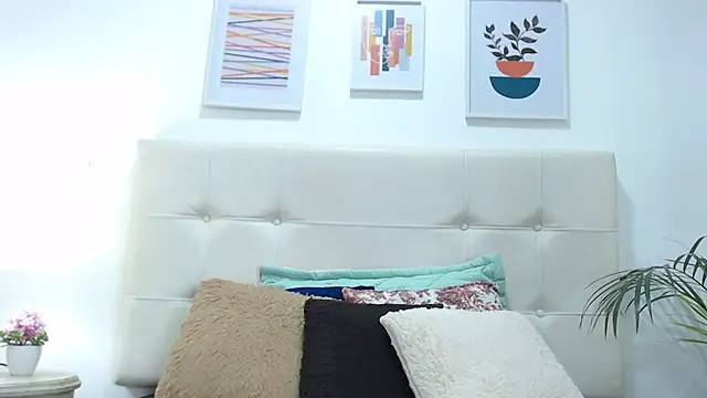 TiffanyFox1 online show from 02-27-25, 12:02