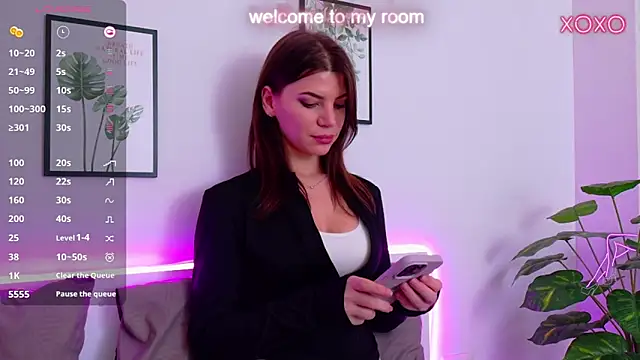 Snapshot of MeganGaleHorny chatting on 02-18-25, 07:54 MeganGaleHorny online show from 02-18-25, 07:54
