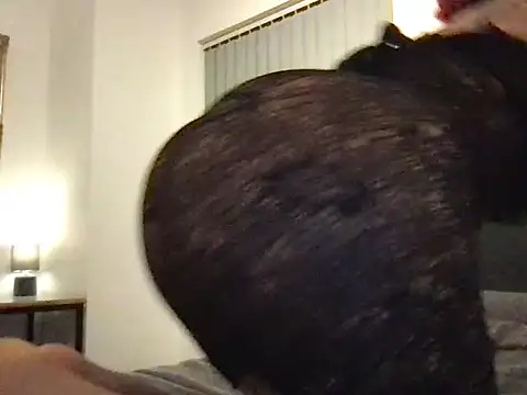 Erikaschinaider online show from 10-27-25, 11:20