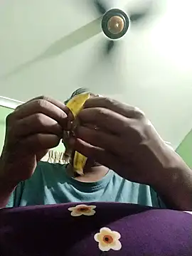 Snapshot of Niladri1410 chatting on 10-06-25, 04:59 Niladri1410 online show from 10-06-25, 04:59