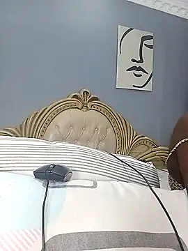 MamaGotYou online show from 12-04-25, 10:51