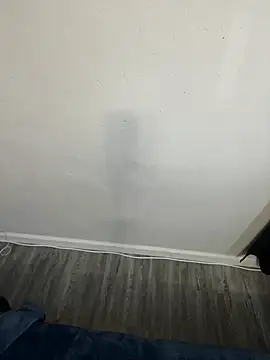 demonslayerr999 online show from 12-21-24, 06:12