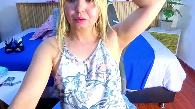Snapshot of rose_meyer chatting on 04-26-26, 03:42 rose meyer online show from 04-26-26, 03:42