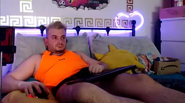 Snapshot of erotico69xxx chatting on 02-22-25, 01:44 erotico69xxx online show from 02-22-25, 01:44