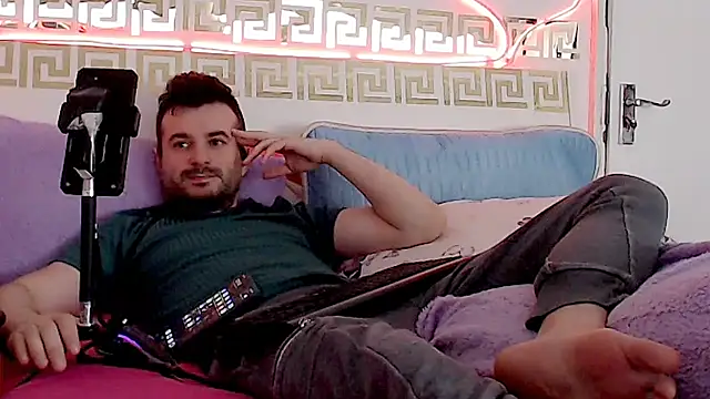 Snapshot of erotico69xxx chatting on 10-27-25, 12:53 erotico69xxx online show from 10-27-25, 12:53