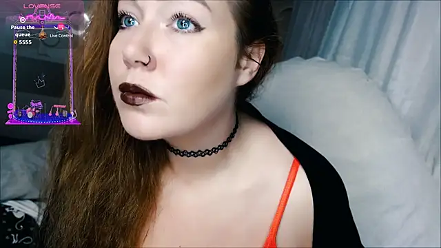 tia meow online show from 11-26-25, 01:28