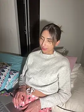 Snapshot of Ameellie chatting on 01-24-25, 11:34 Ameellie online show from 01-24-25, 11:34