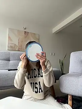 Snapshot of Ameellie chatting on 02-27-25, 02:43 Ameellie online show from 02-27-25, 02:43