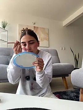 Snapshot of Ameellie chatting on 02-28-25, 04:10 Ameellie online show from 02-28-25, 04:10