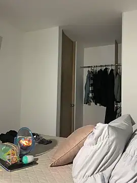 Snapshot of Ameellie chatting on 03-04-25, 05:13 Ameellie online show from 03-04-25, 05:13