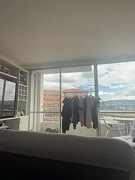 Snapshot of Ameellie chatting on 10-22-25, 04:51 Ameellie online show from 10-22-25, 04:51