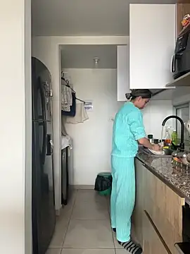 Snapshot of Ameellie chatting on 10-24-25, 03:52 Ameellie online show from 10-24-25, 03:52