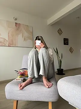 Snapshot of Ameellie chatting on 10-29-25, 03:36 Ameellie online show from 10-29-25, 03:36