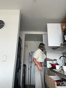 Snapshot of Ameellie chatting on 11-19-25, 03:56 Ameellie online show from 11-19-25, 03:56