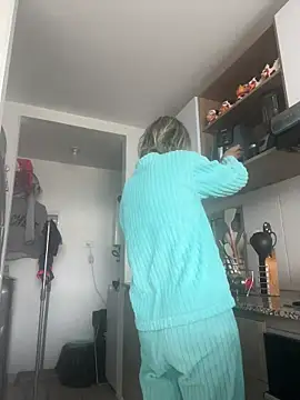 Snapshot of Ameellie chatting on 11-28-25, 02:09 Ameellie online show from 11-28-25, 02:09