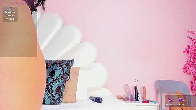 Letizia West  online show from 02-26-25, 08:26