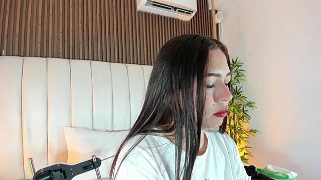 SaraRiley online show from 03-11-26, 10:49