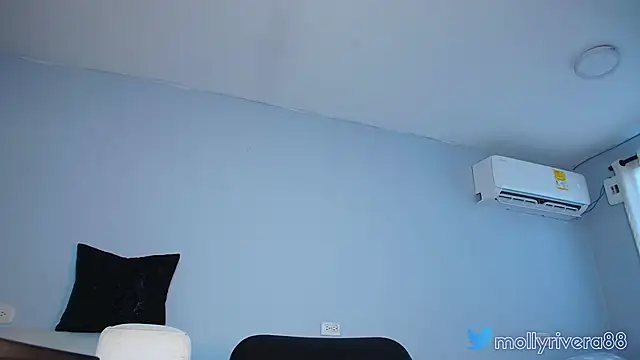 mollyrivera online show from 09-22-25, 08:22