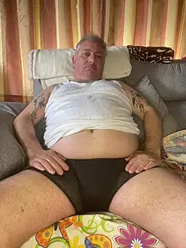 Snapshot of Russirayu chatting on 03-06-25, 03:56 Russirayu online show from 03-06-25, 03:56