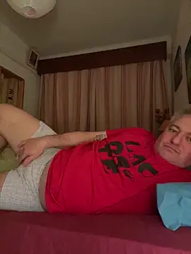 Snapshot of Russirayu chatting on 03-21-25, 10:39 Russirayu online show from 03-21-25, 10:39