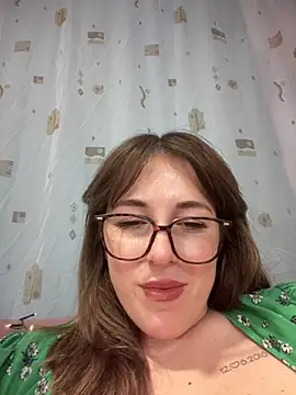 MommmyYummy online show from 12-26-24, 06:12