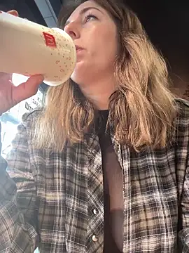 MommmyYummy online show from 03-13-25, 09:10