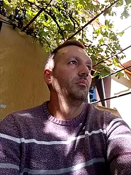 Snapshot of florin421 chatting on 09-18-25, 08:38 florin421 online show from 09-18-25, 08:38