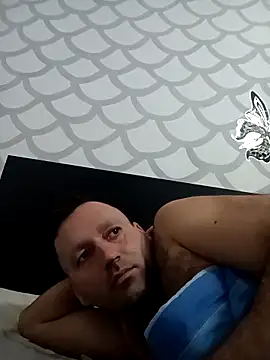 Snapshot of florin421 chatting on 02-22-26, 06:57 florin421 online show from 02-22-26, 06:57