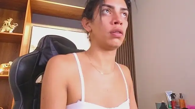 Alahia Rodriguez online show from 04-09-26, 07:52