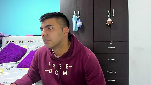 2ScarletandRyan8 online show from 03-23-26, 09:57