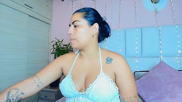 kiana cream online show from 03-07-25, 11:40